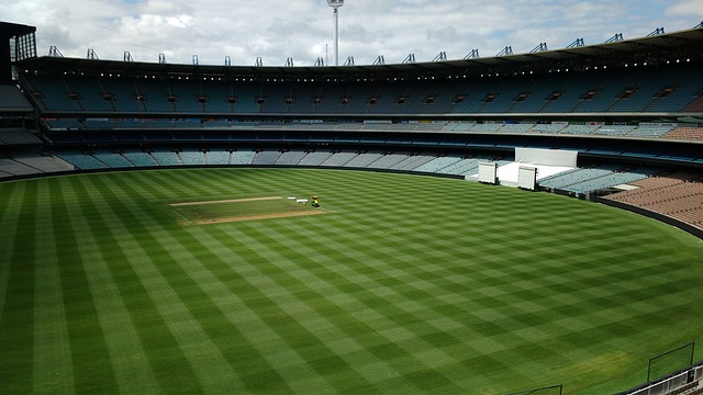 骑马时必须 骑马时必须